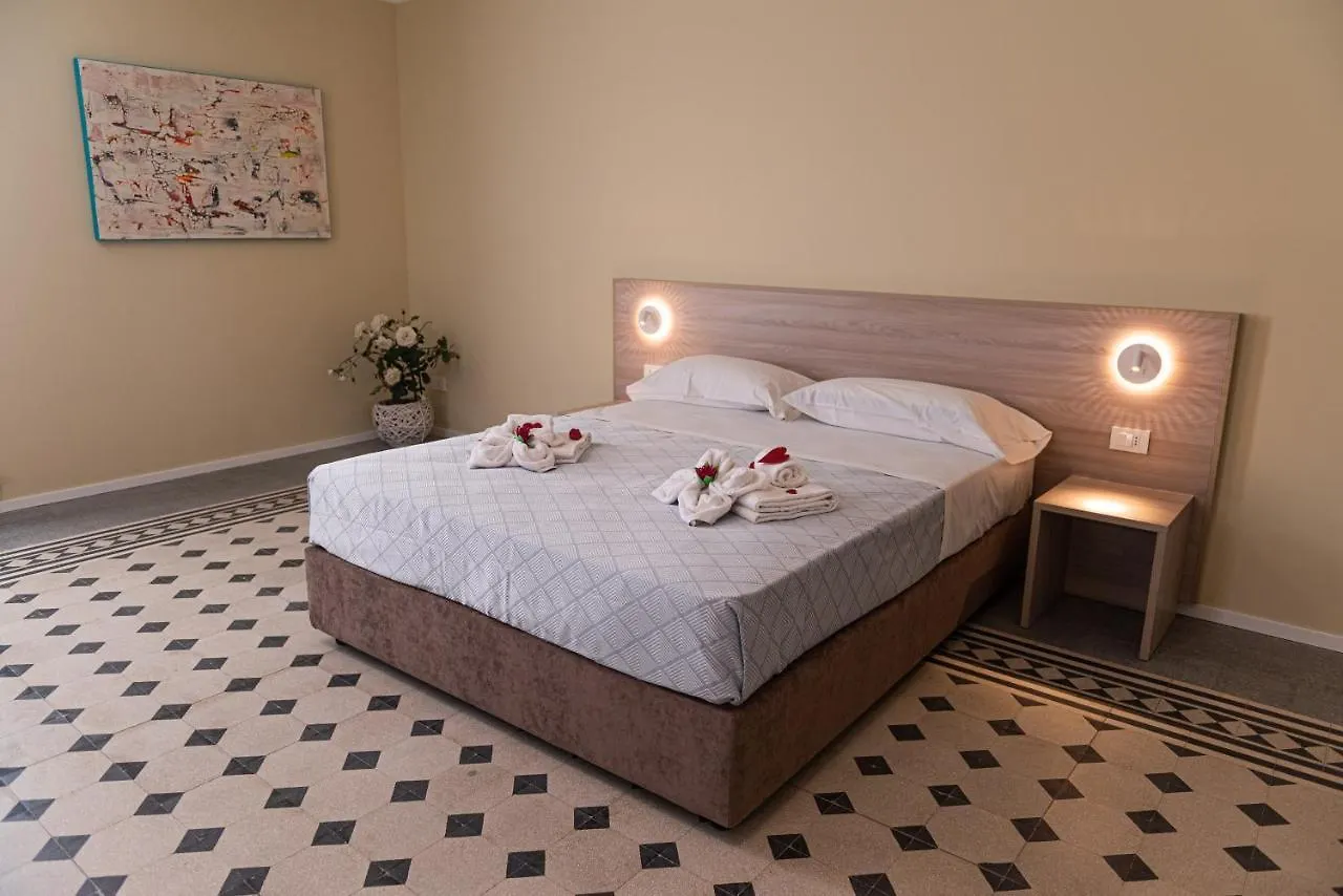 Historico Loft & Rooms Palazzo Adragna XIX Trapani 3*,
